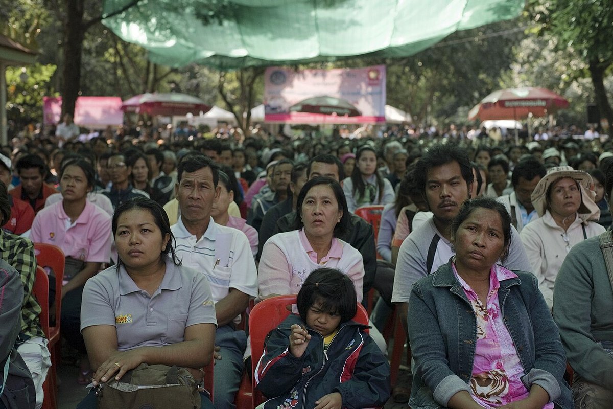 จั่วป่าไม้น้ำสระปลา